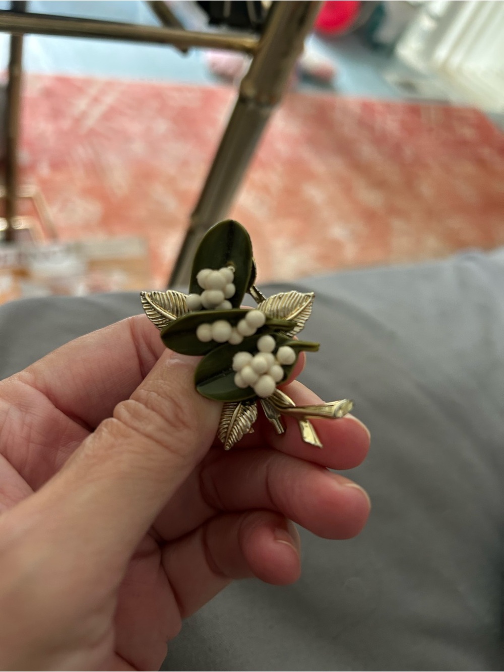 EUC Green Leaf and Cream Bead Floral Brooch - Gold Tone Accent, Back Pin